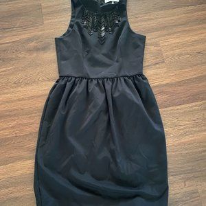 $298 TRINA TURK Embellished Neckline Black Classic Cocktail Dress Size 6